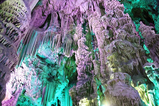 St michaels cave - a cave full of columns, stalagmite and stalactite